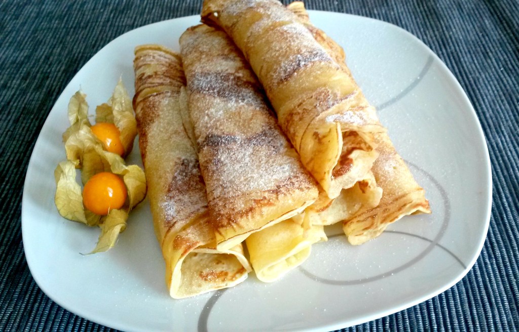 Pfannkuchen mit Joghurt bearbeitet