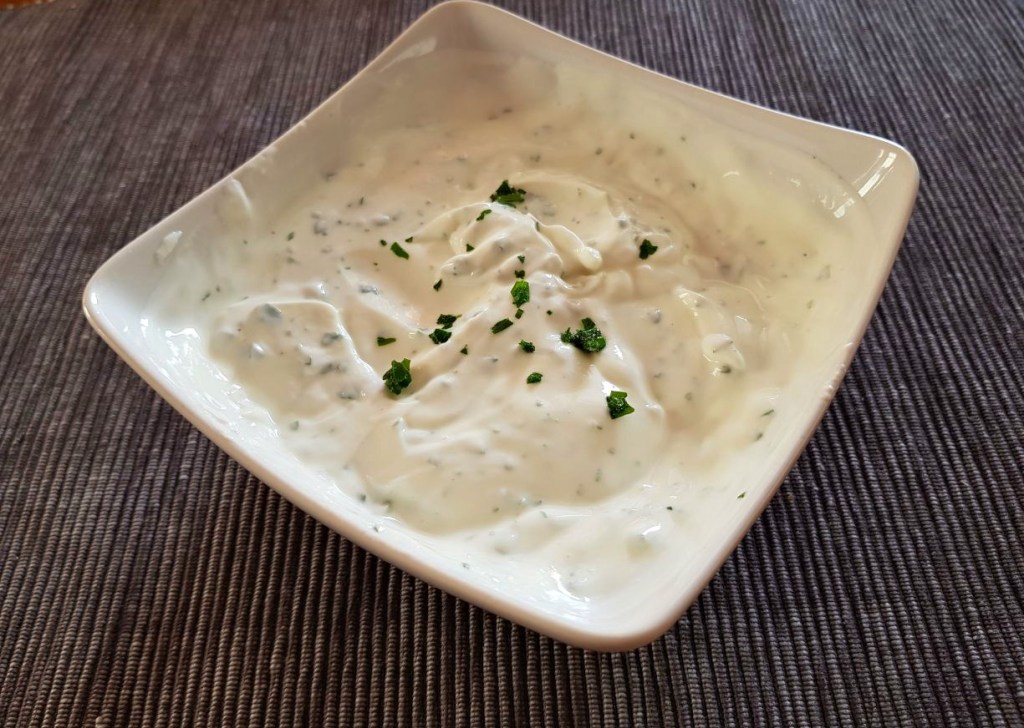 Schneller Kräuterquark bearbeitet