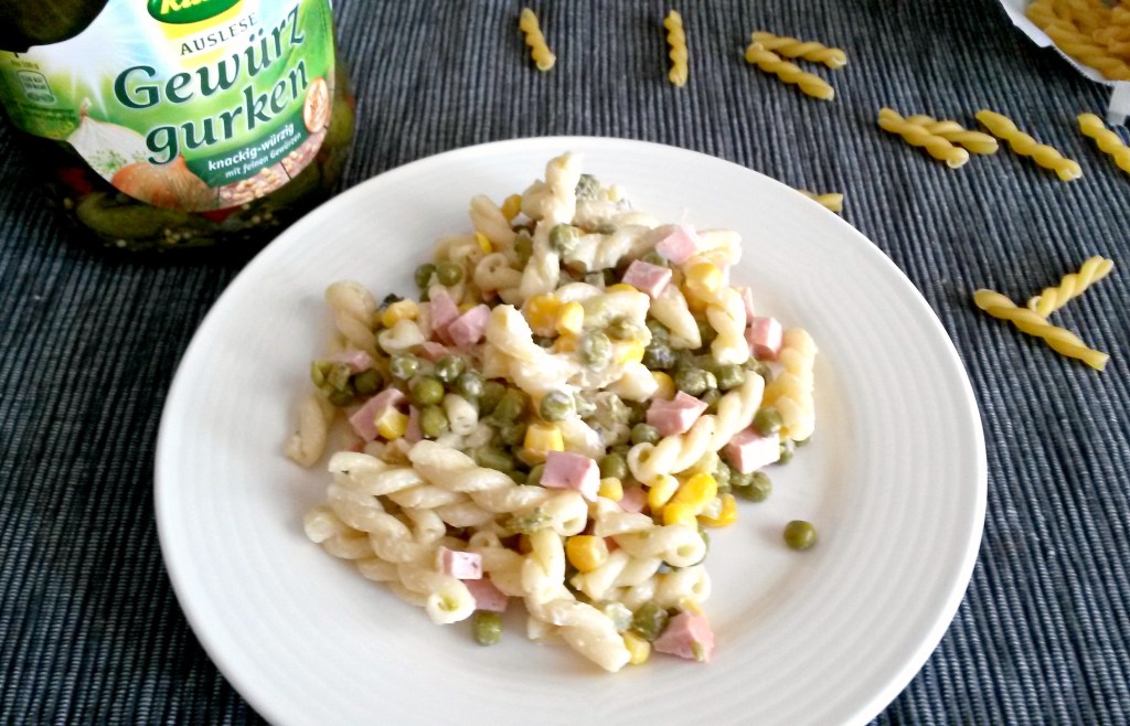 Klassischer Nudelsalat bearbeitet