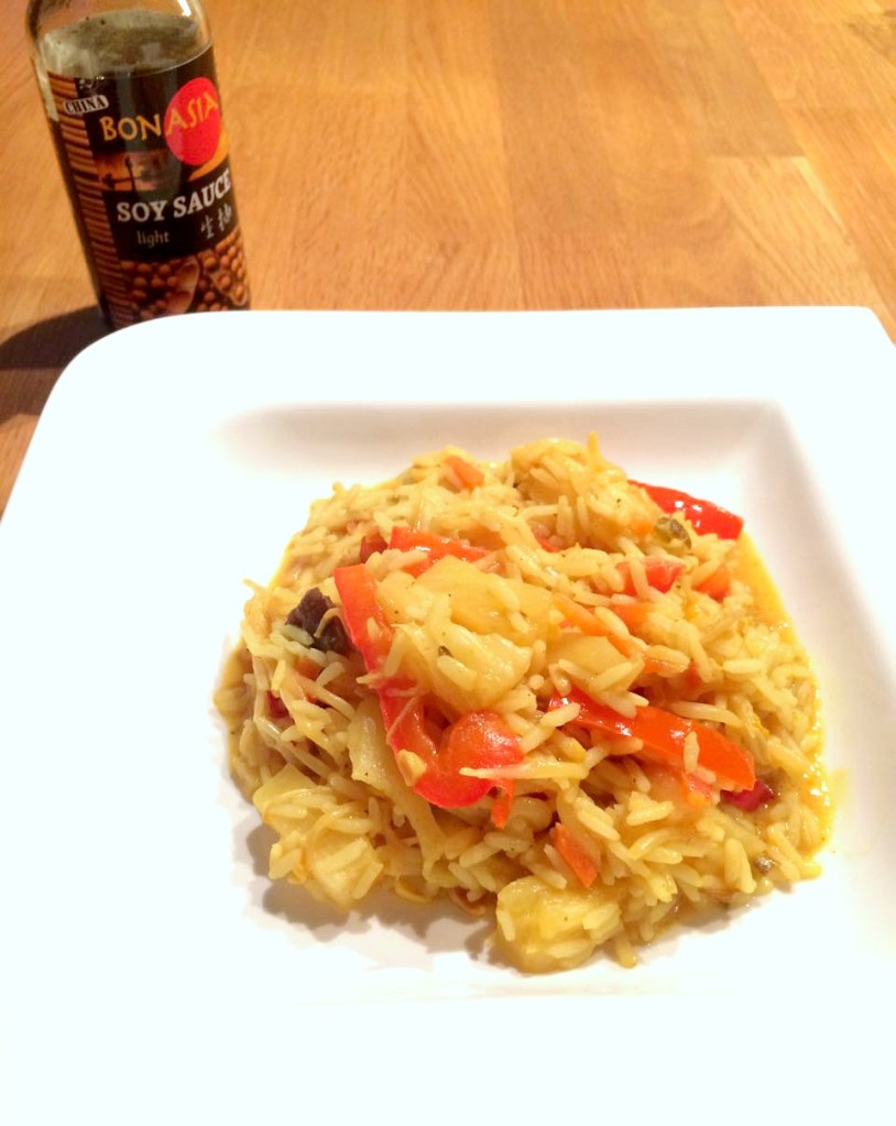 Veganes Reis-Curry bearbeitet