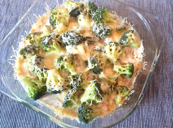 Überbackenes Hühnchen mit Brokkoli