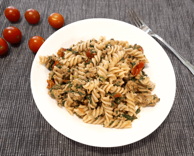 Pasta an Hackfleisch mit Spinat