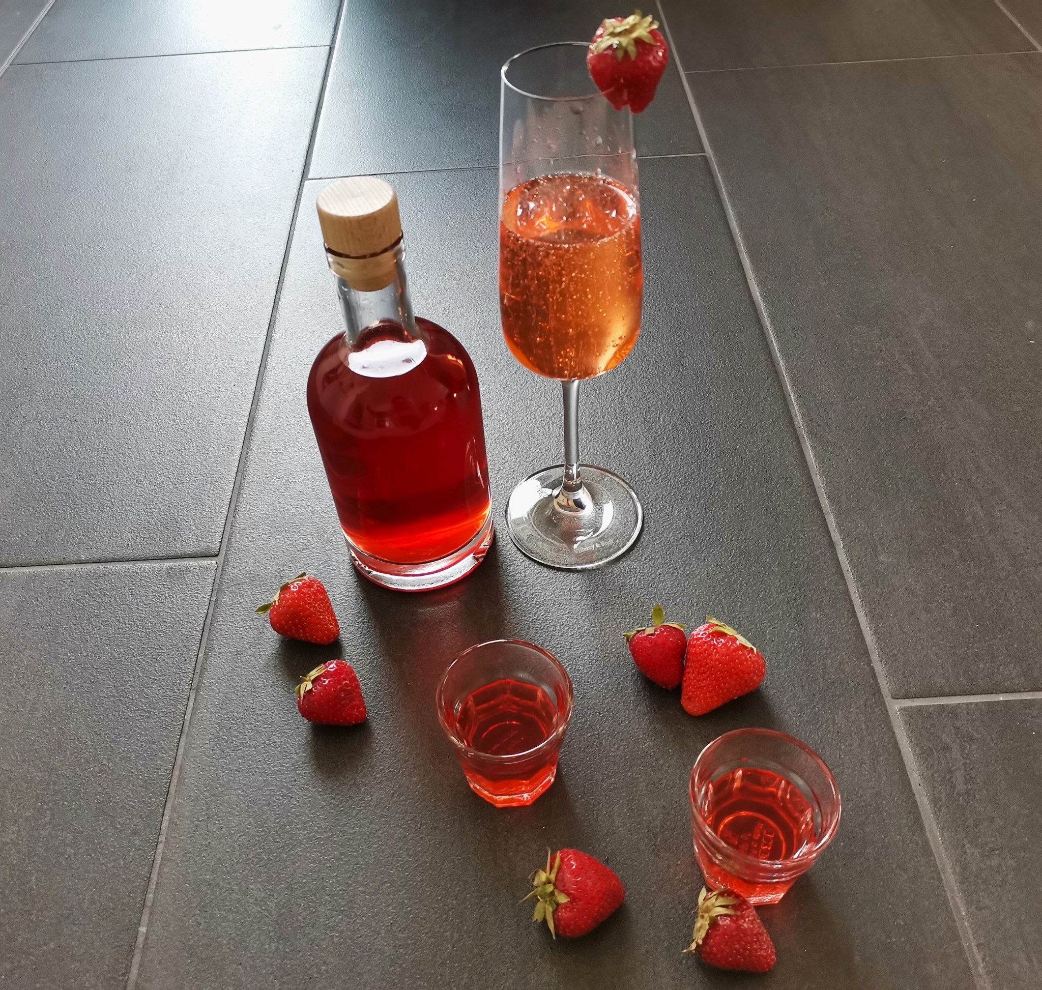 Erdbeer Likör – Sophie&amp;#39;s Schlemmertempel