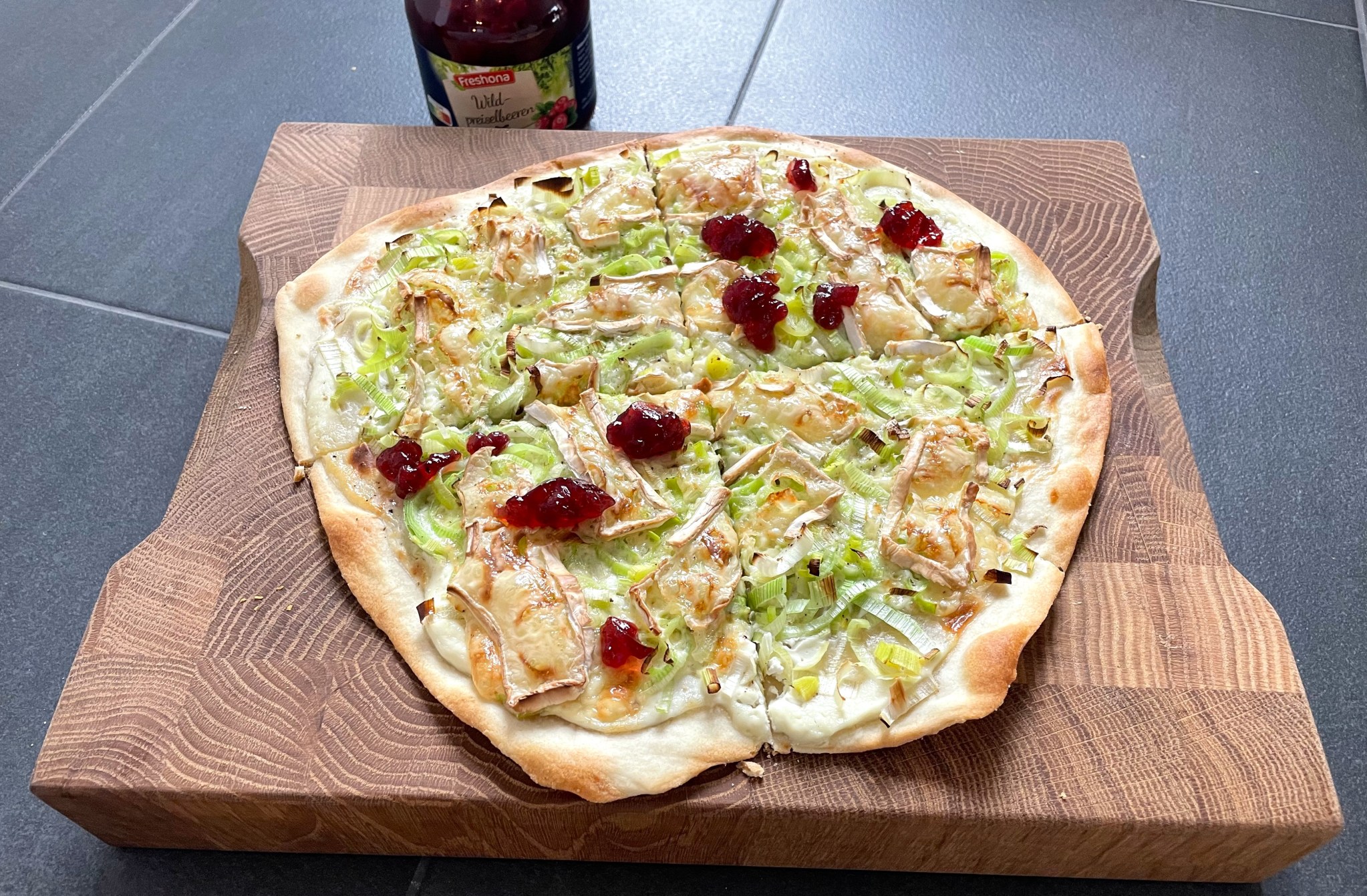 Flammkuchen mit Lauch &amp; Camembert – Sophie&amp;#39;s Schlemmertempel
